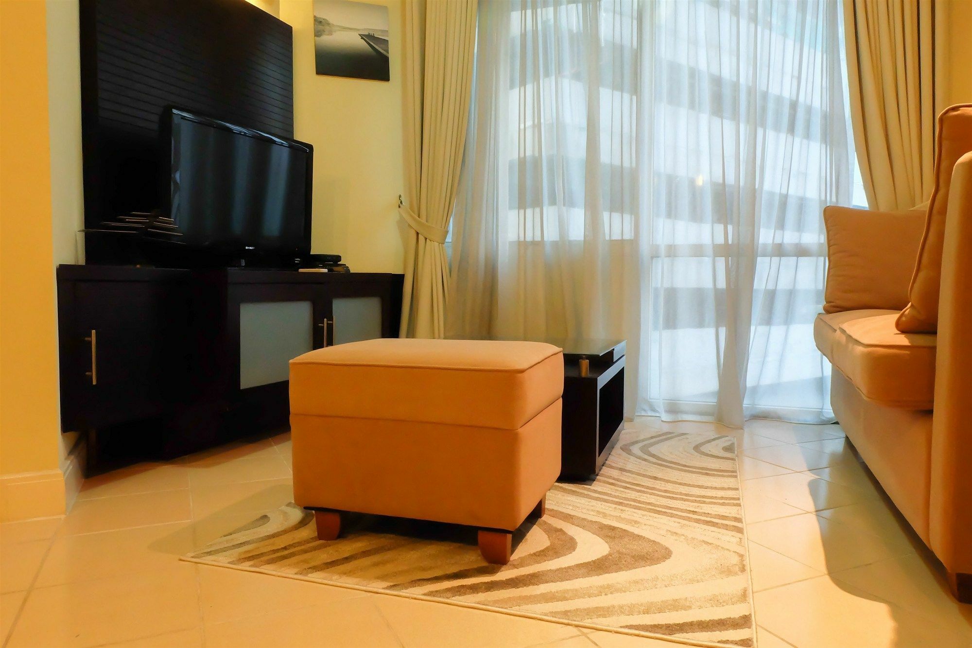 Exclusive 1 Bedroom Batavia By Travelio * Jakarta
